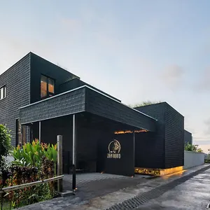 https://zenubud.ubudhotelsnow.com