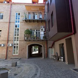 Cozy Place With Large Balcony Тбилиси